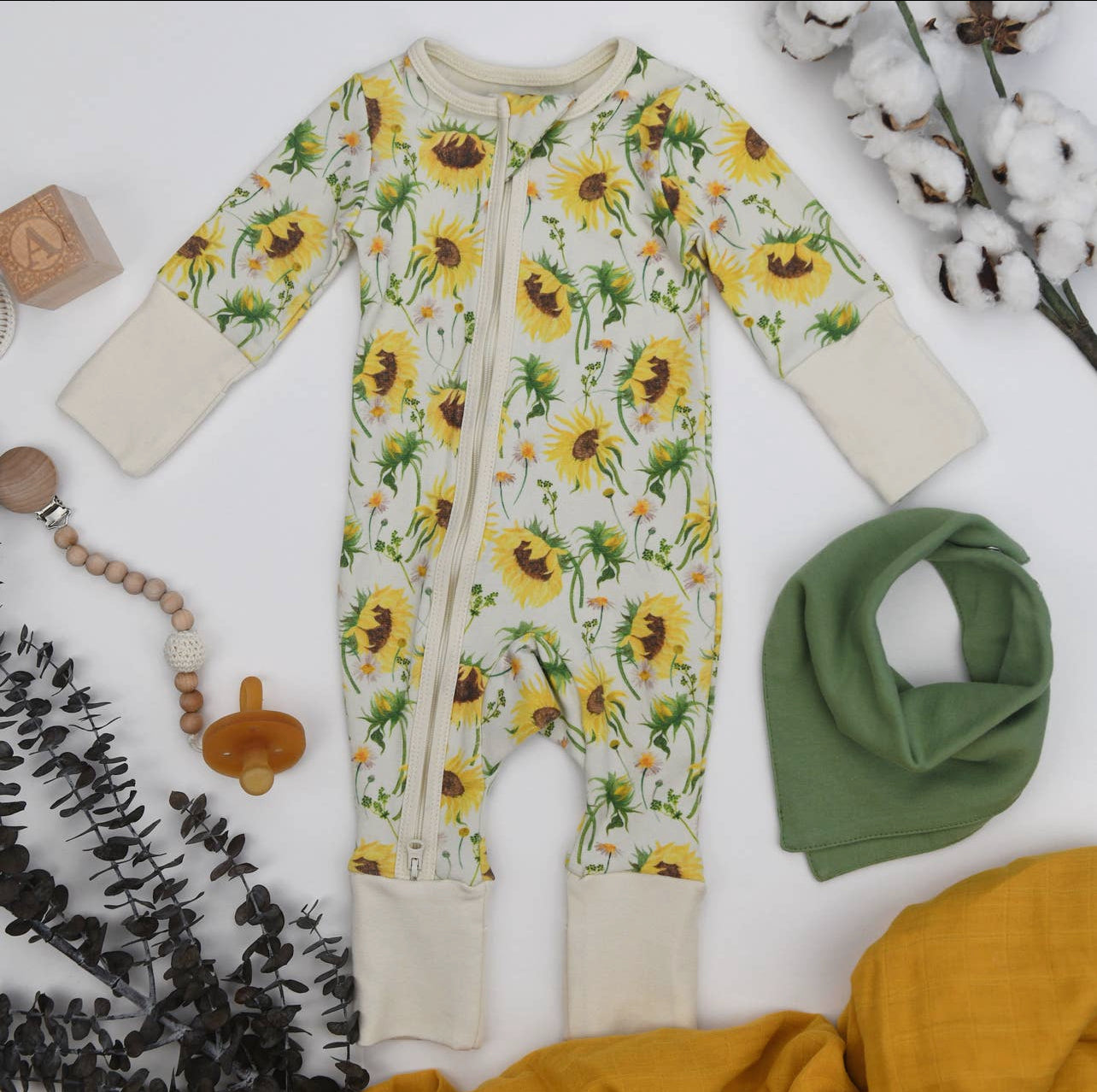 Premie romper with sunflowers made with organic cotton and GOTS certified